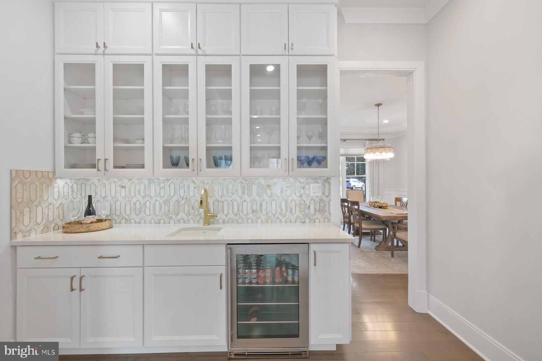 LUXMANOR - Residential