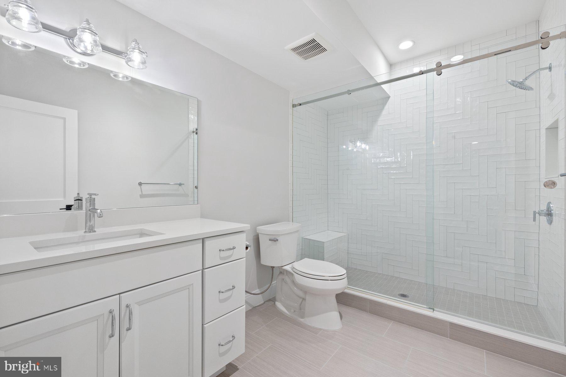 LUXMANOR - Residential