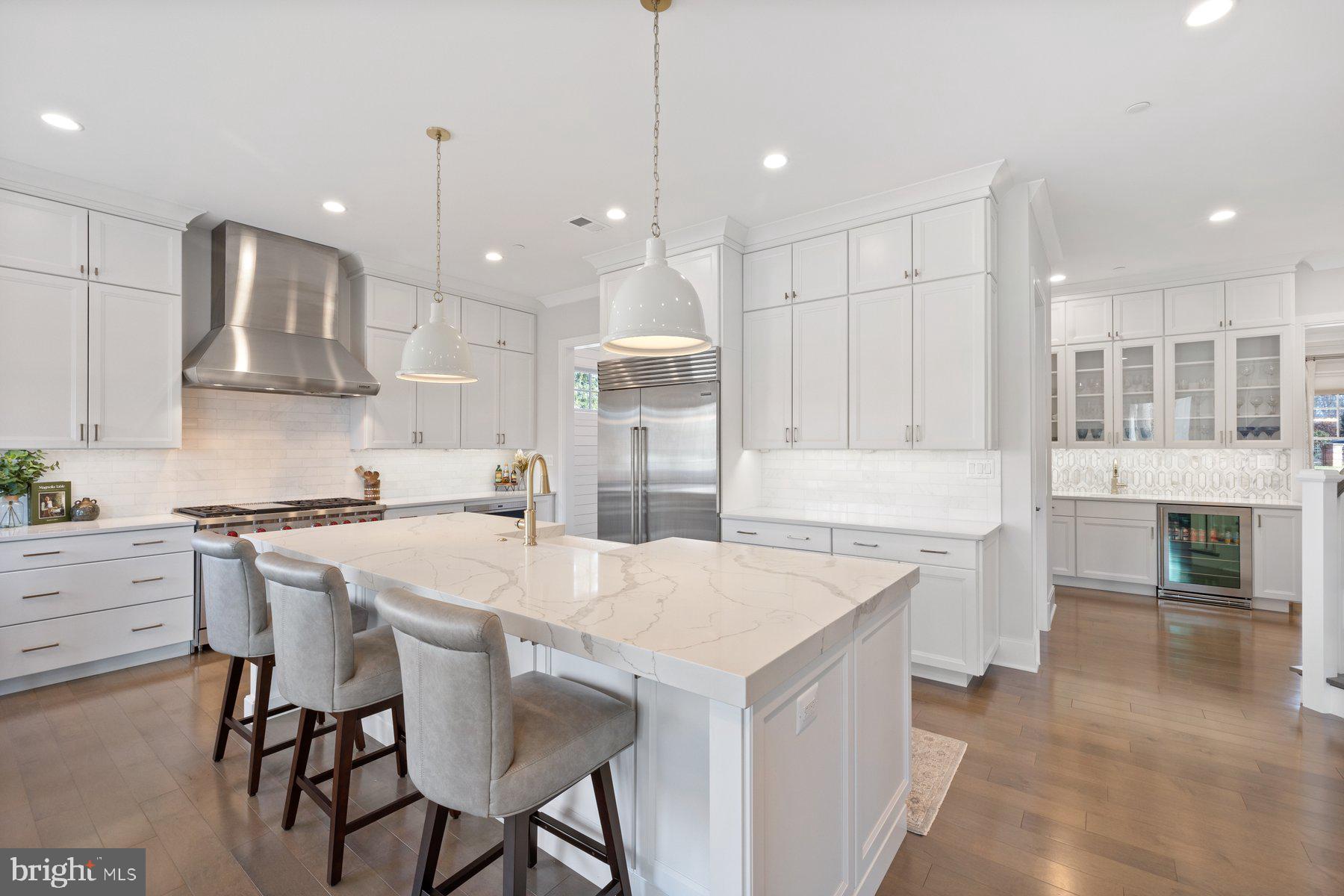 LUXMANOR - Residential