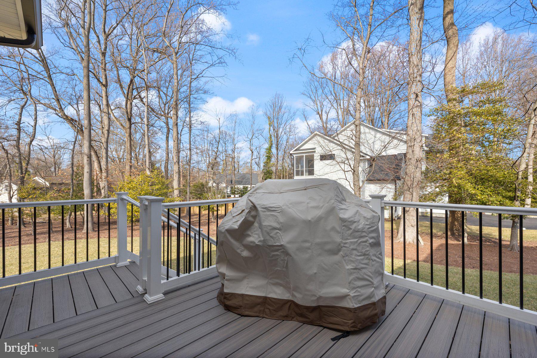 LUXMANOR - Residential