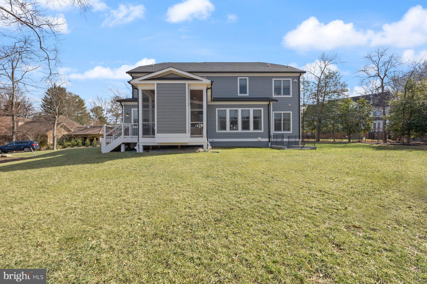 LUXMANOR - Residential