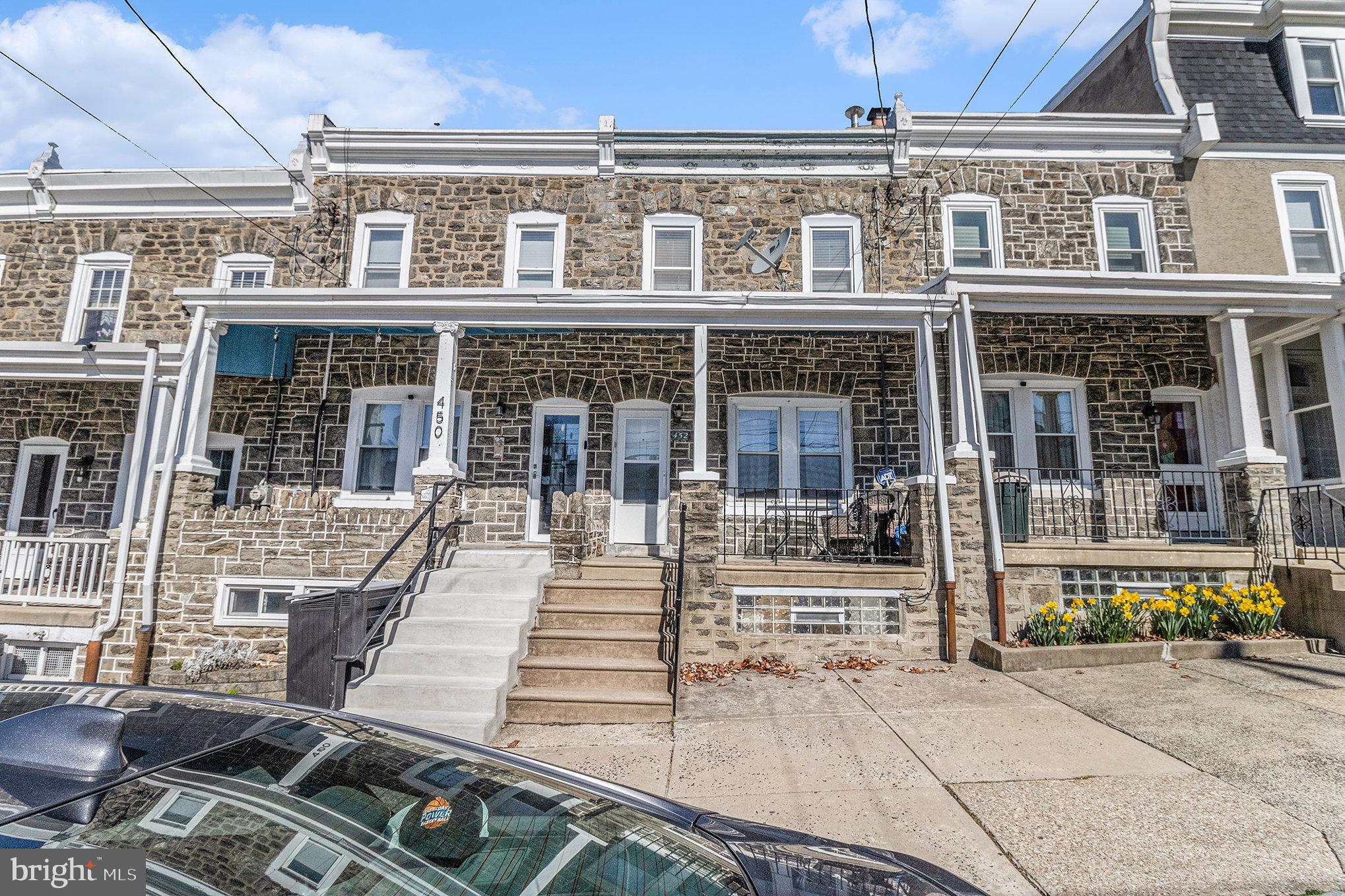 ROXBOROUGH - Residential