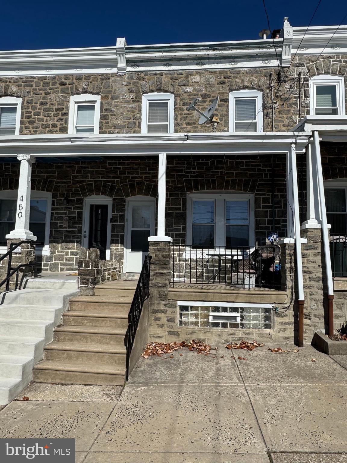 ROXBOROUGH - Residential