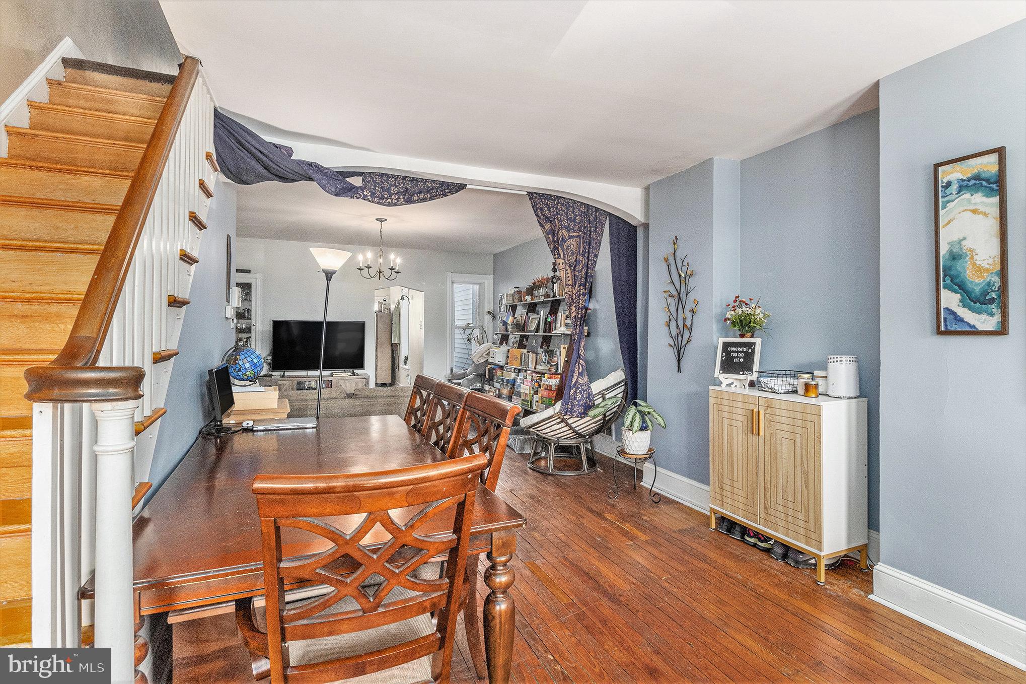 ROXBOROUGH - Residential