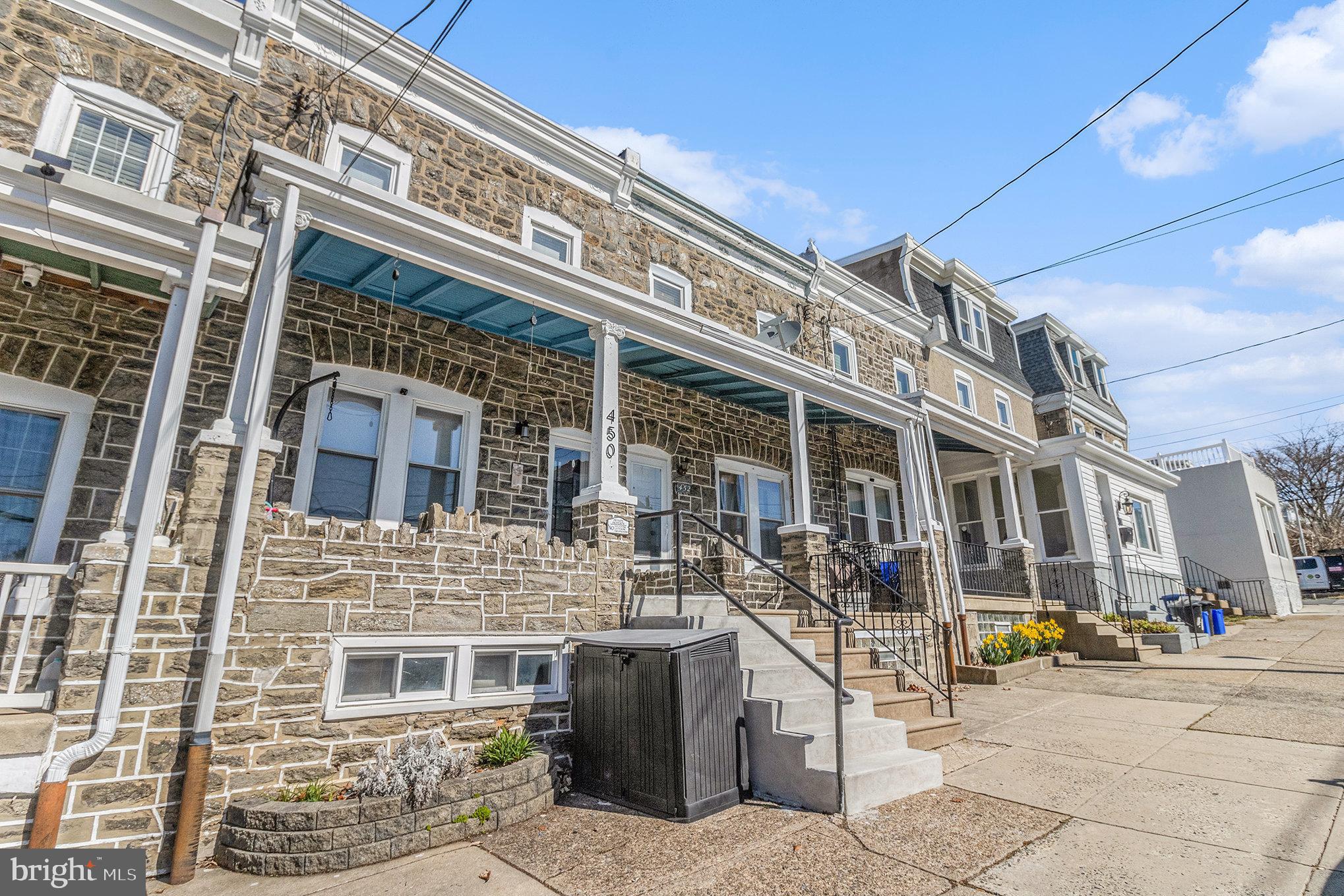 ROXBOROUGH - Residential