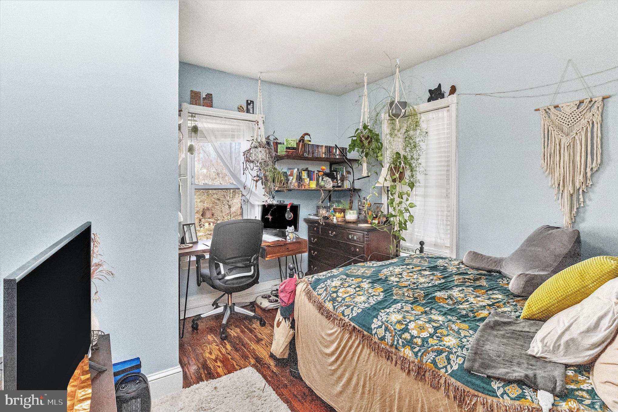 ROXBOROUGH - Residential