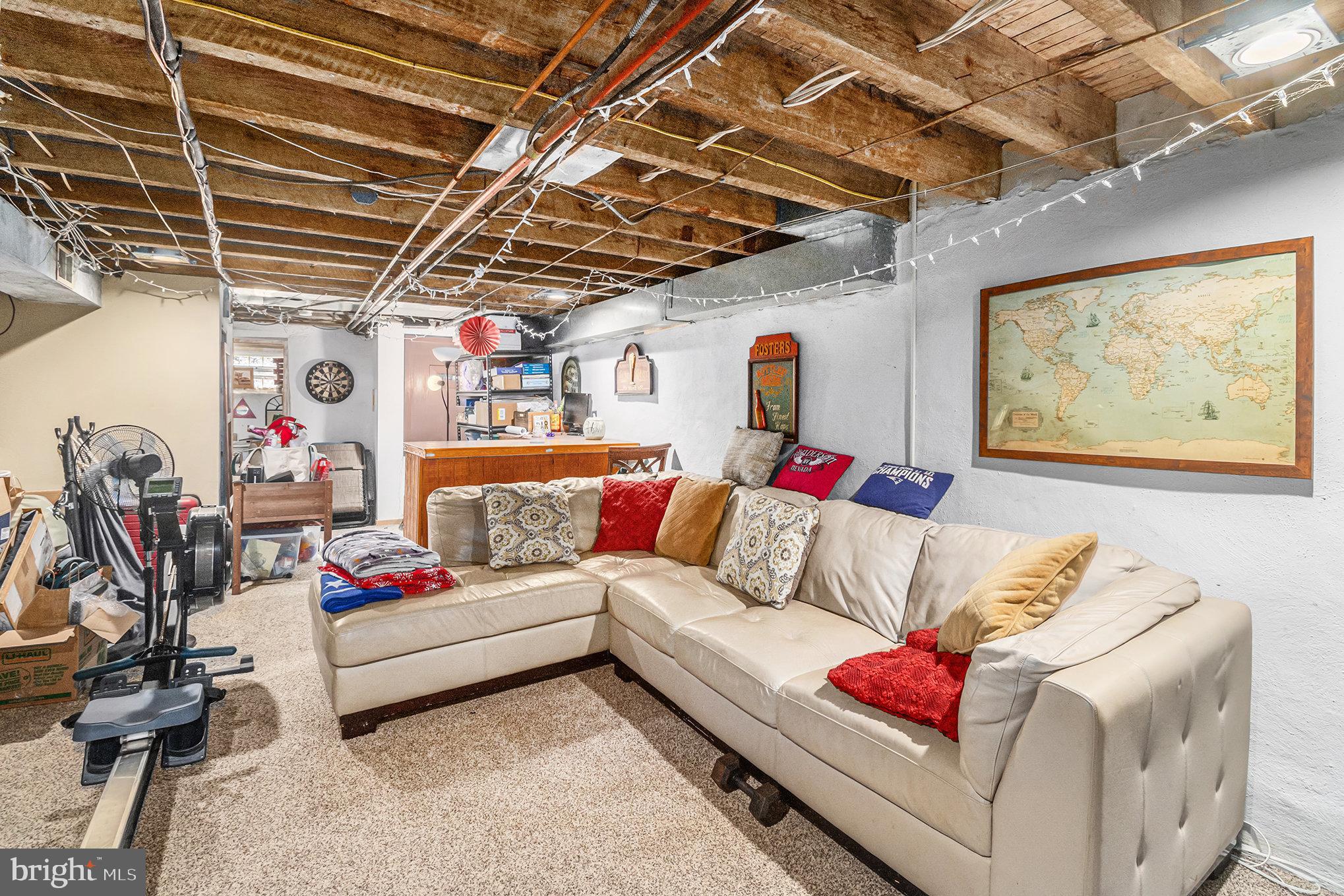 ROXBOROUGH - Residential