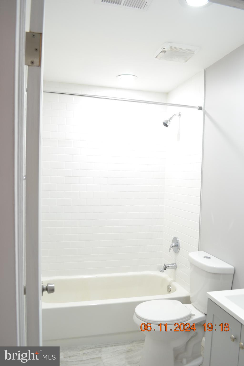 BAR HARBOR - Residential Lease