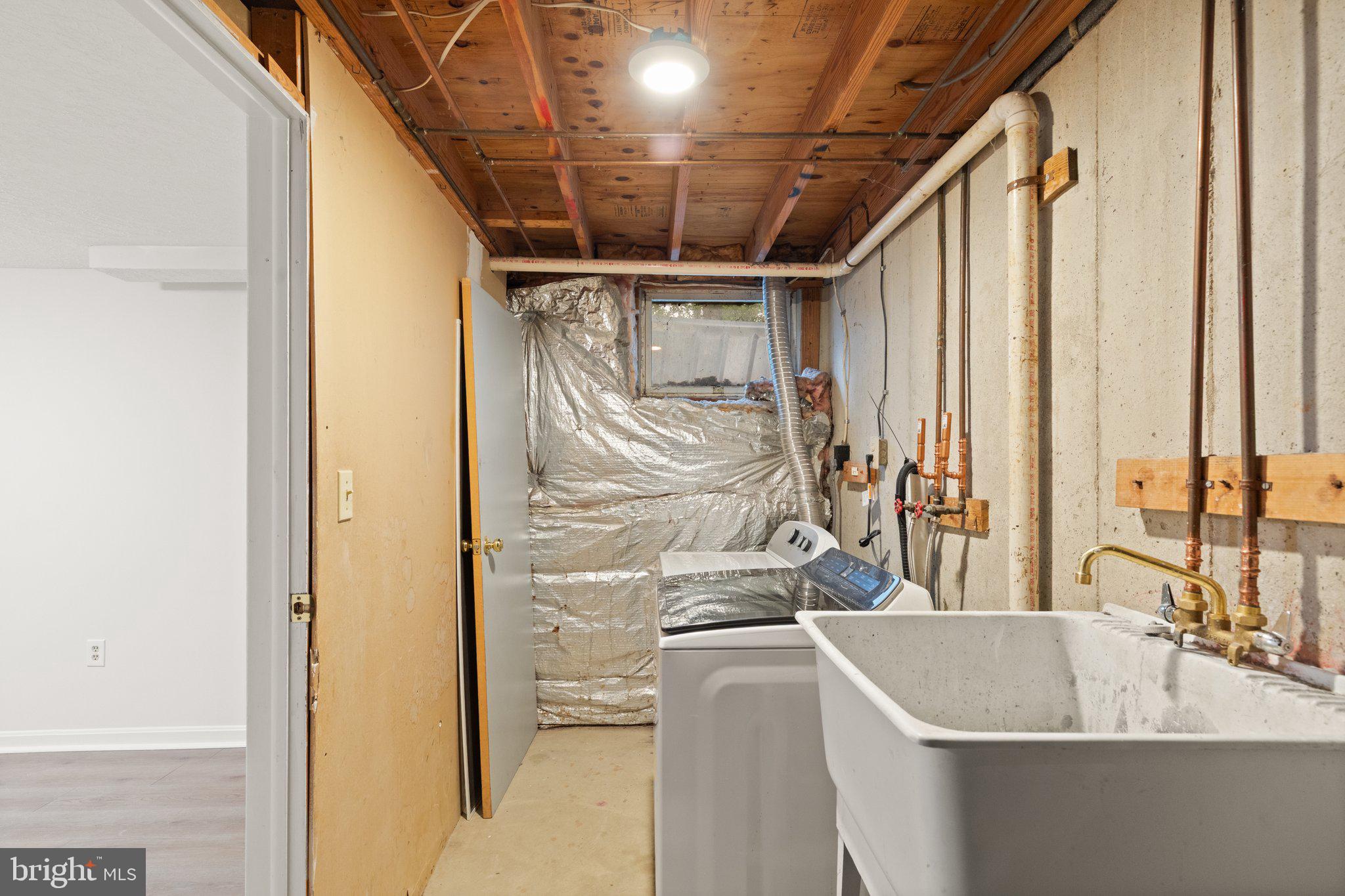 MAYFIELD MANOR - Residential