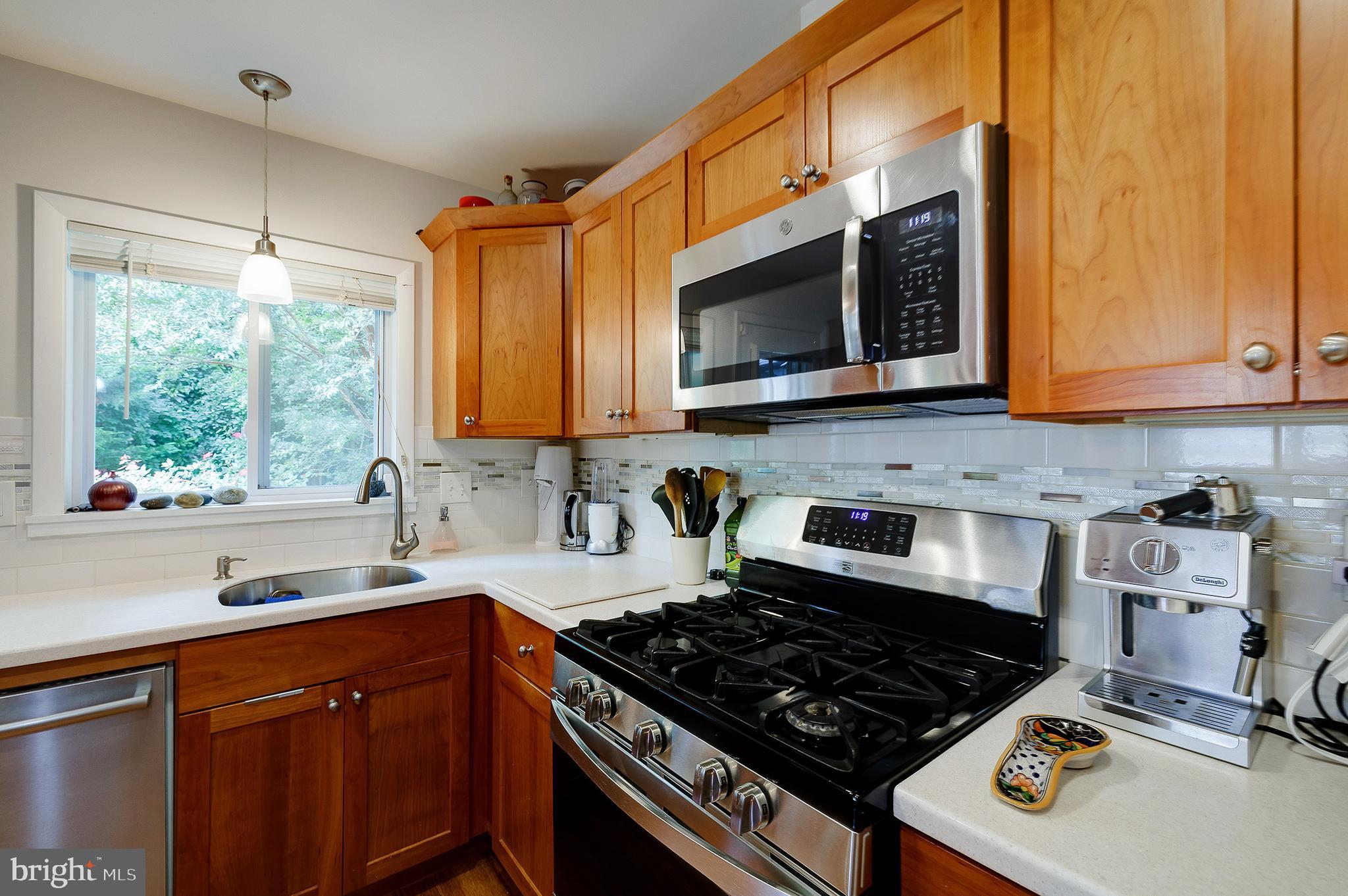 MAPLEWOOD MANOR - Residential Lease