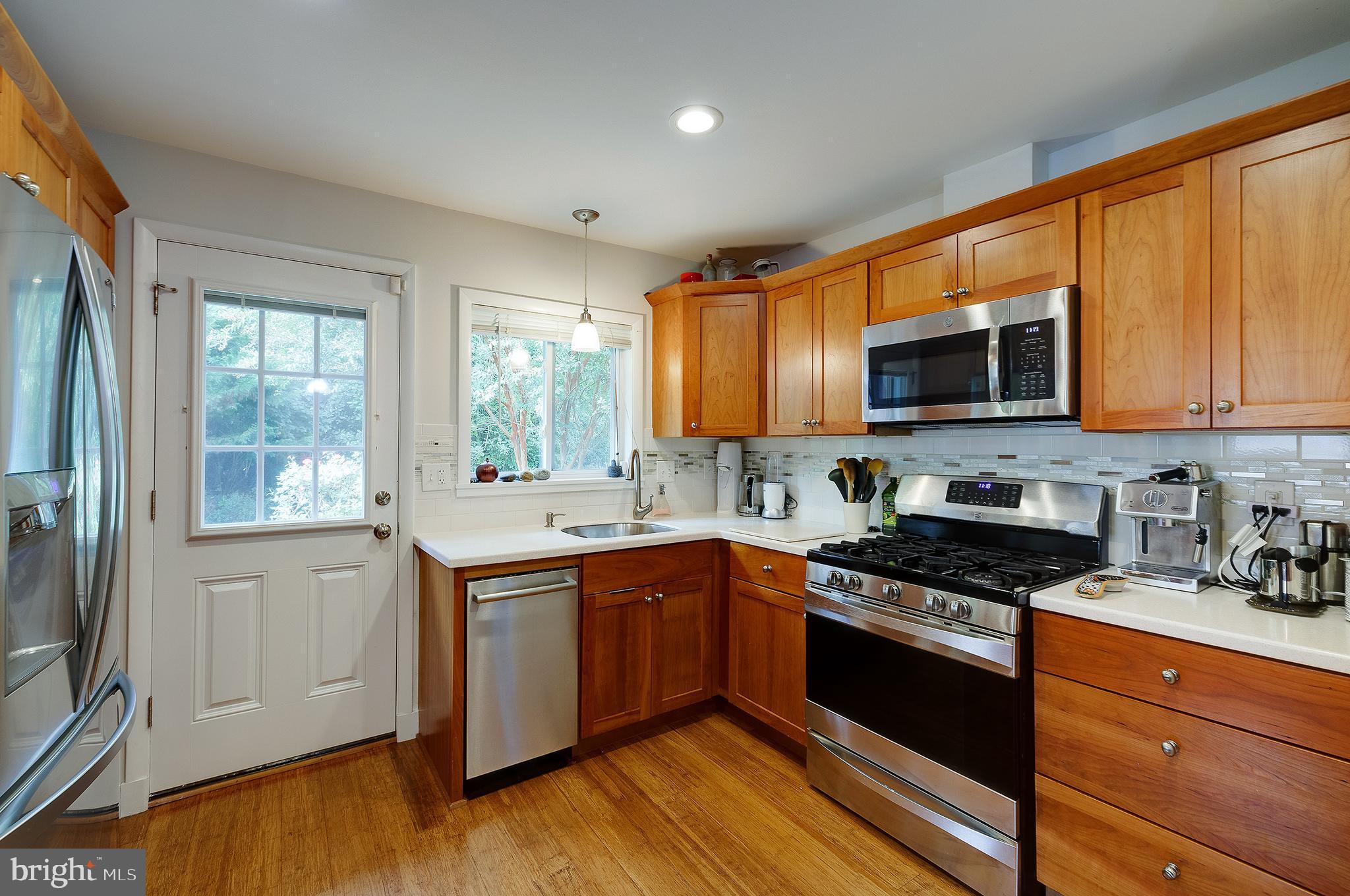 MAPLEWOOD MANOR - Residential Lease