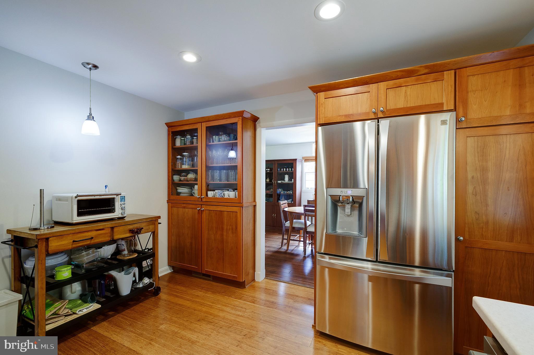 MAPLEWOOD MANOR - Residential Lease