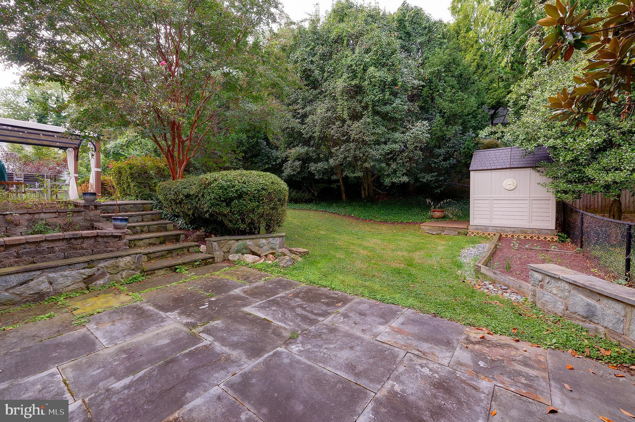 MAPLEWOOD MANOR - Residential Lease