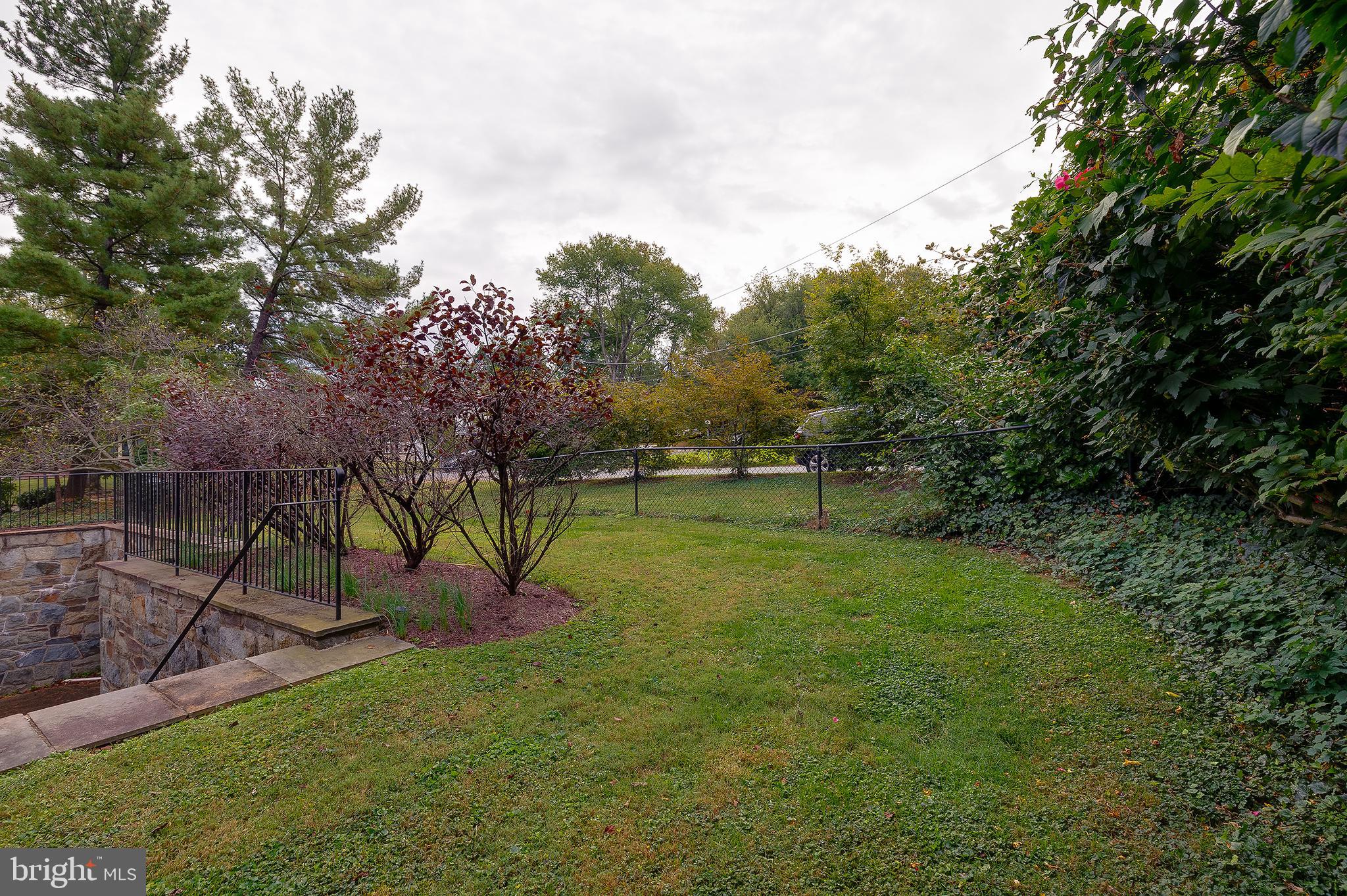 MAPLEWOOD MANOR - Residential Lease