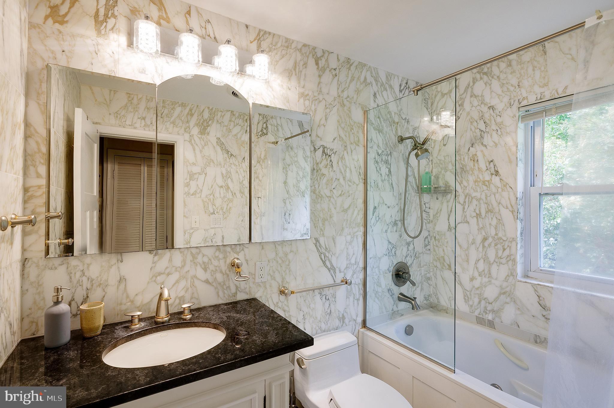 MAPLEWOOD MANOR - Residential Lease