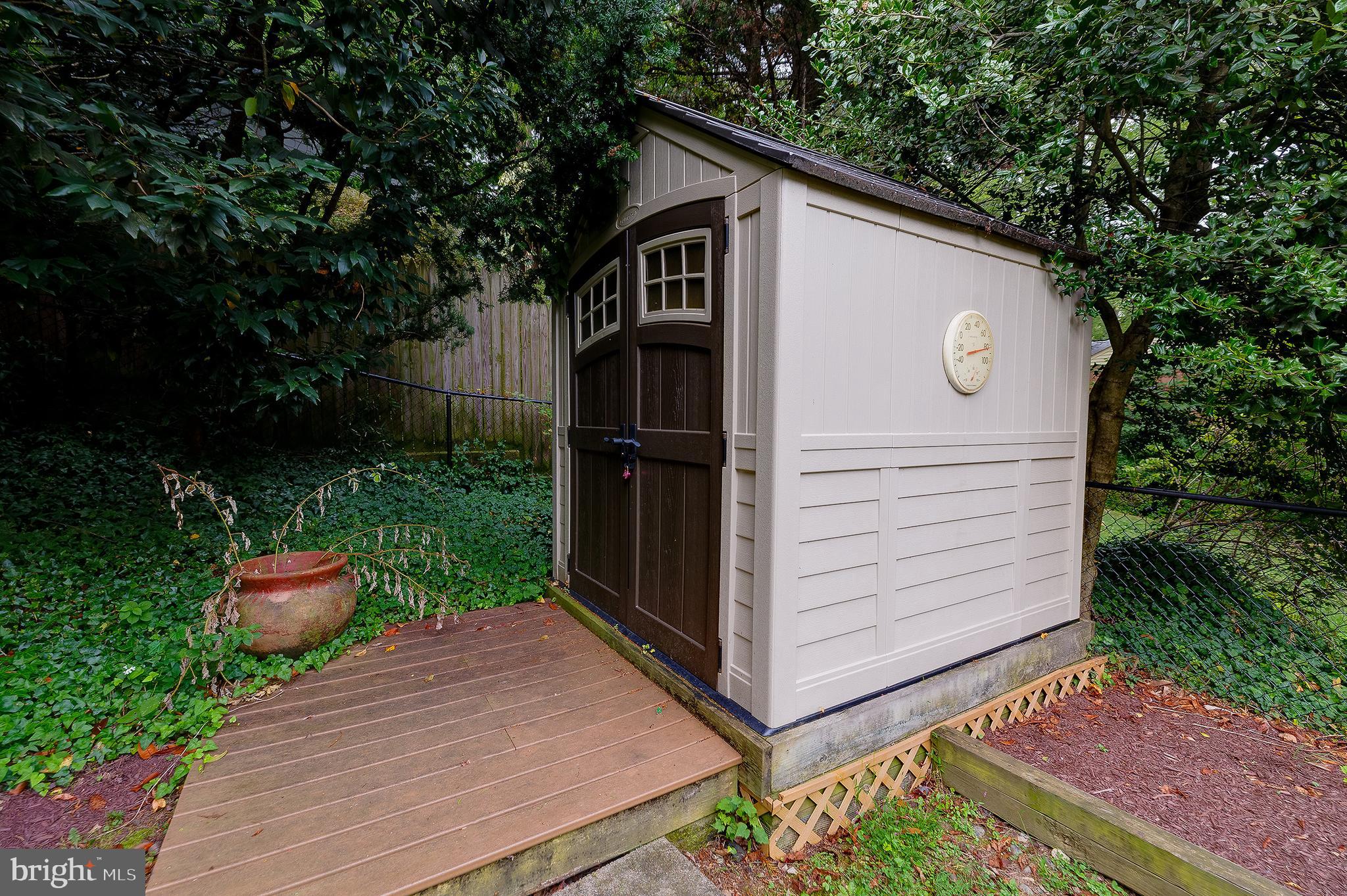 MAPLEWOOD MANOR - Residential Lease