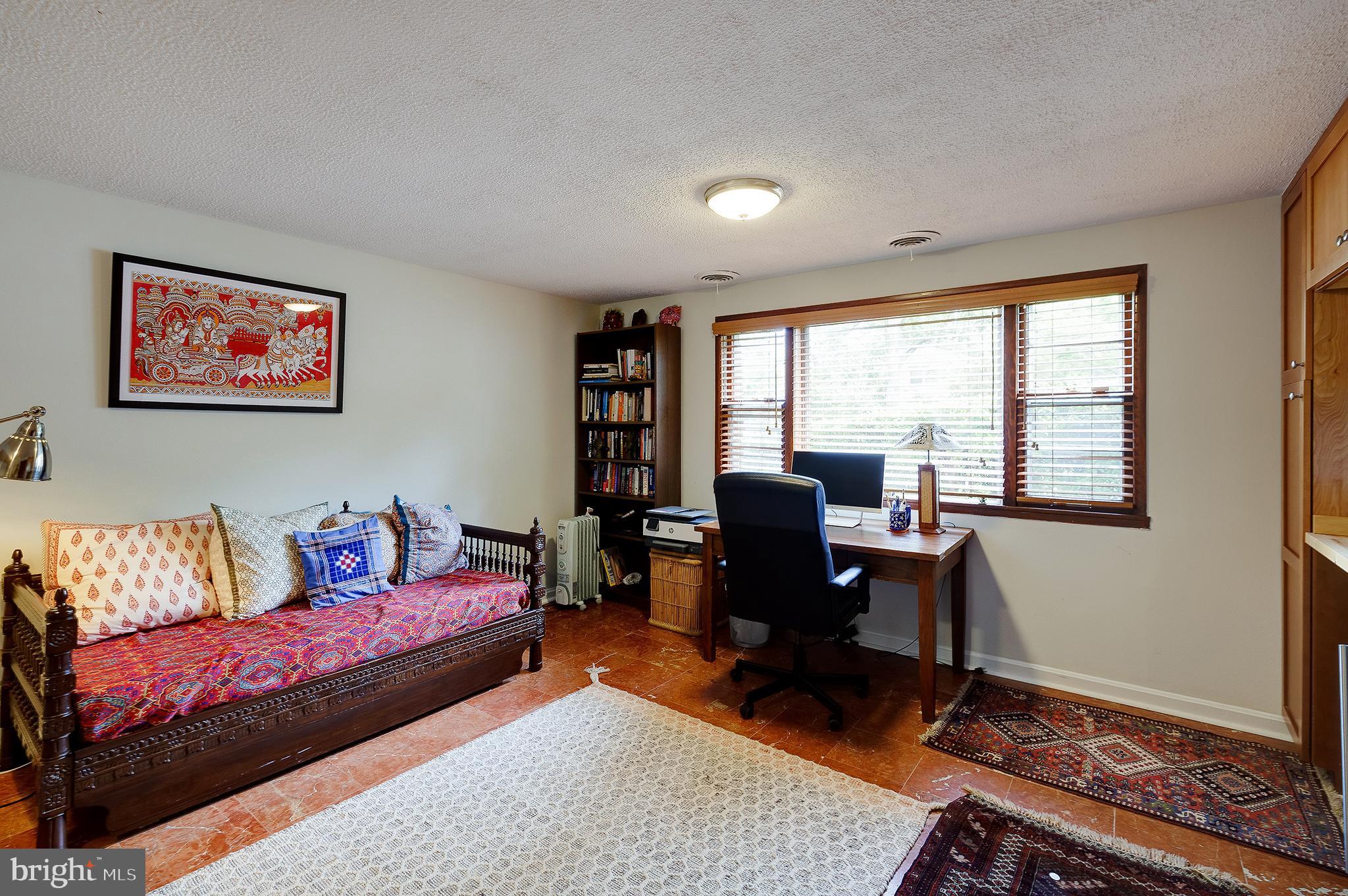 MAPLEWOOD MANOR - Residential Lease