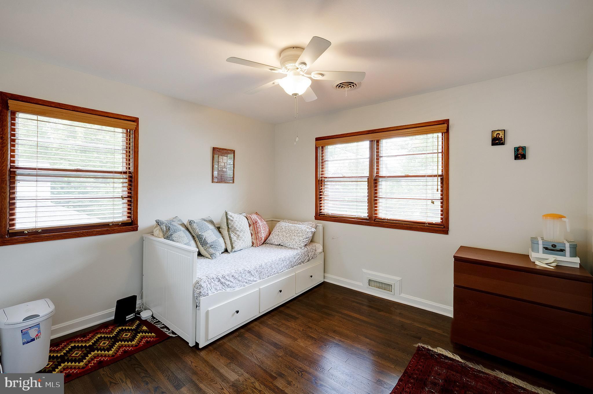 MAPLEWOOD MANOR - Residential Lease