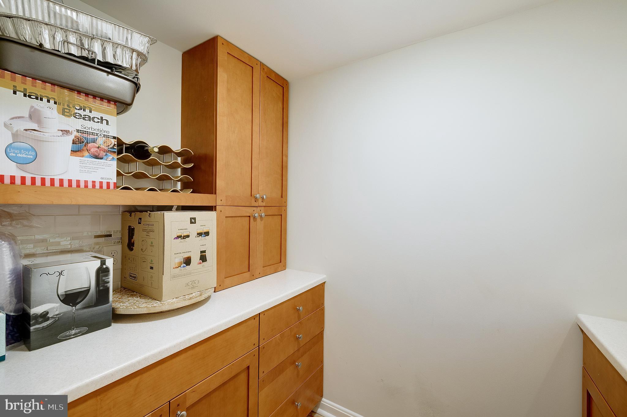 MAPLEWOOD MANOR - Residential Lease