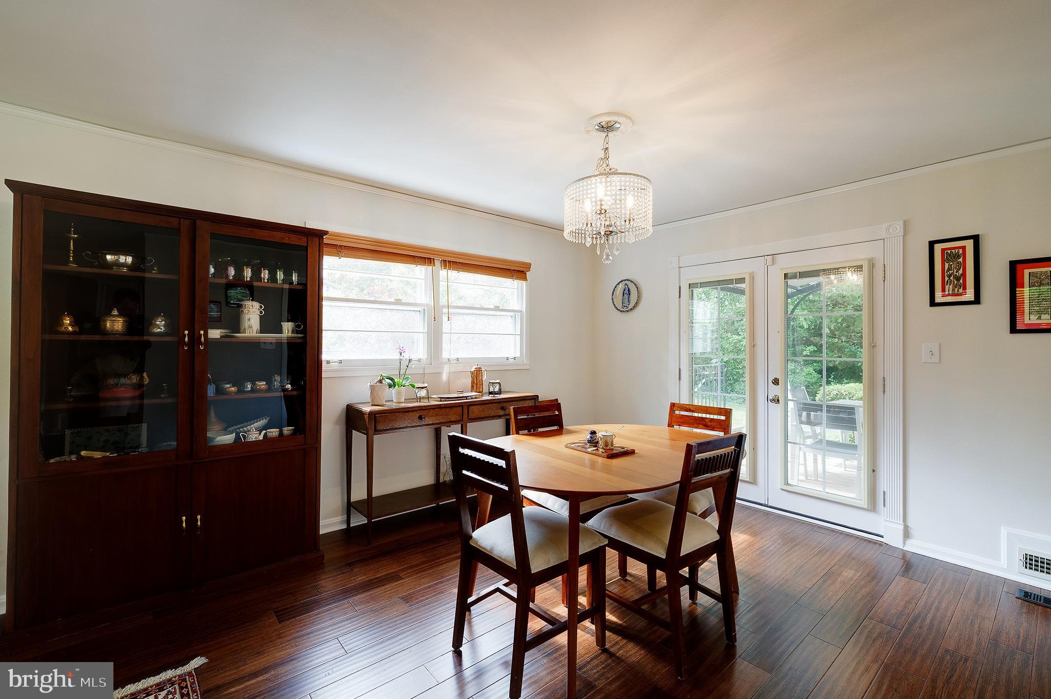 MAPLEWOOD MANOR - Residential Lease