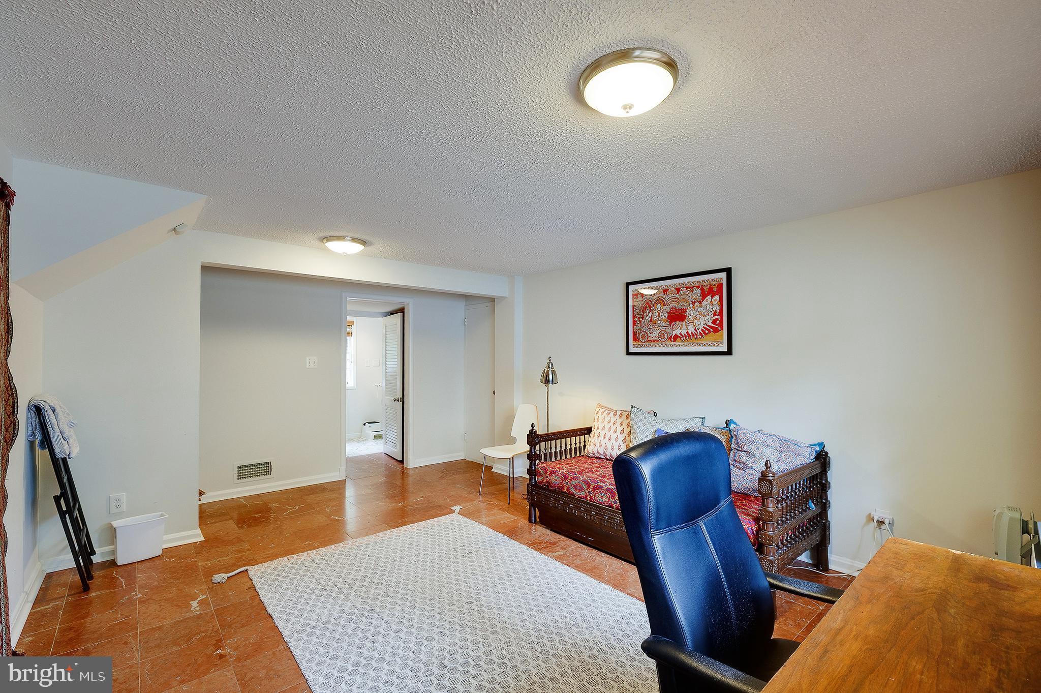 MAPLEWOOD MANOR - Residential Lease