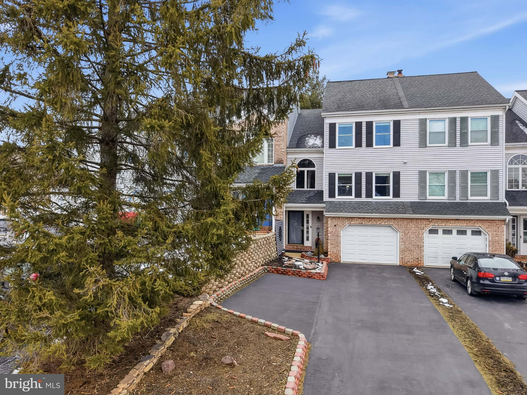 QUAIL HOLLOW - Residential