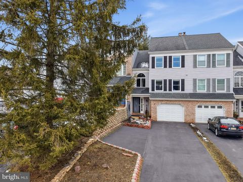 Townhouse For Sale - 6 Heron Drive<br/> DENVER, PA 17517