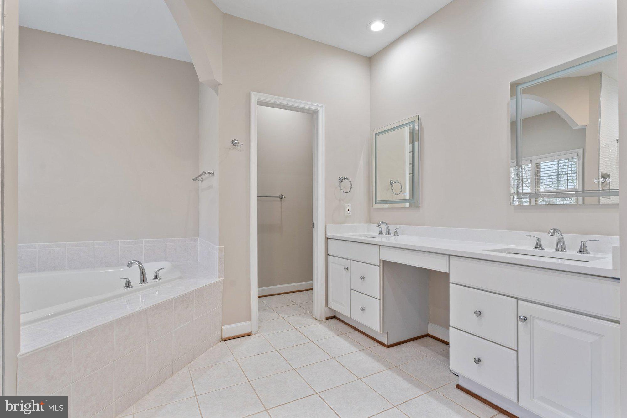 MARSHALL ESTATES - Residential