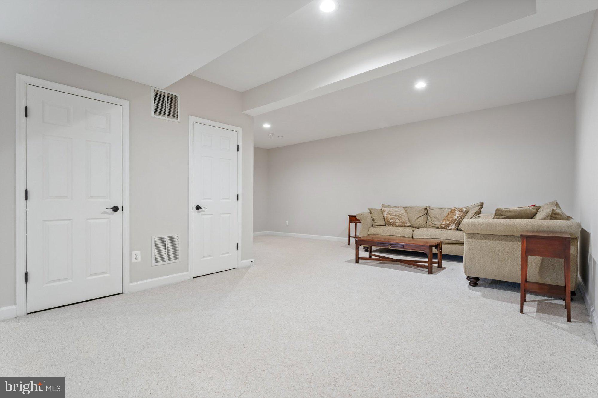 MARSHALL ESTATES - Residential