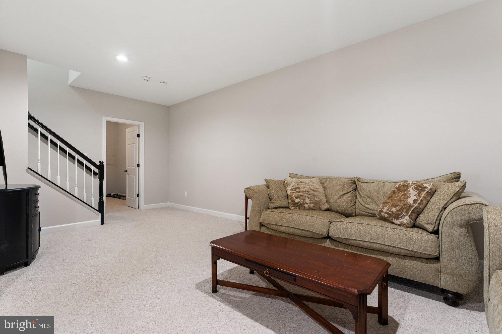 MARSHALL ESTATES - Residential