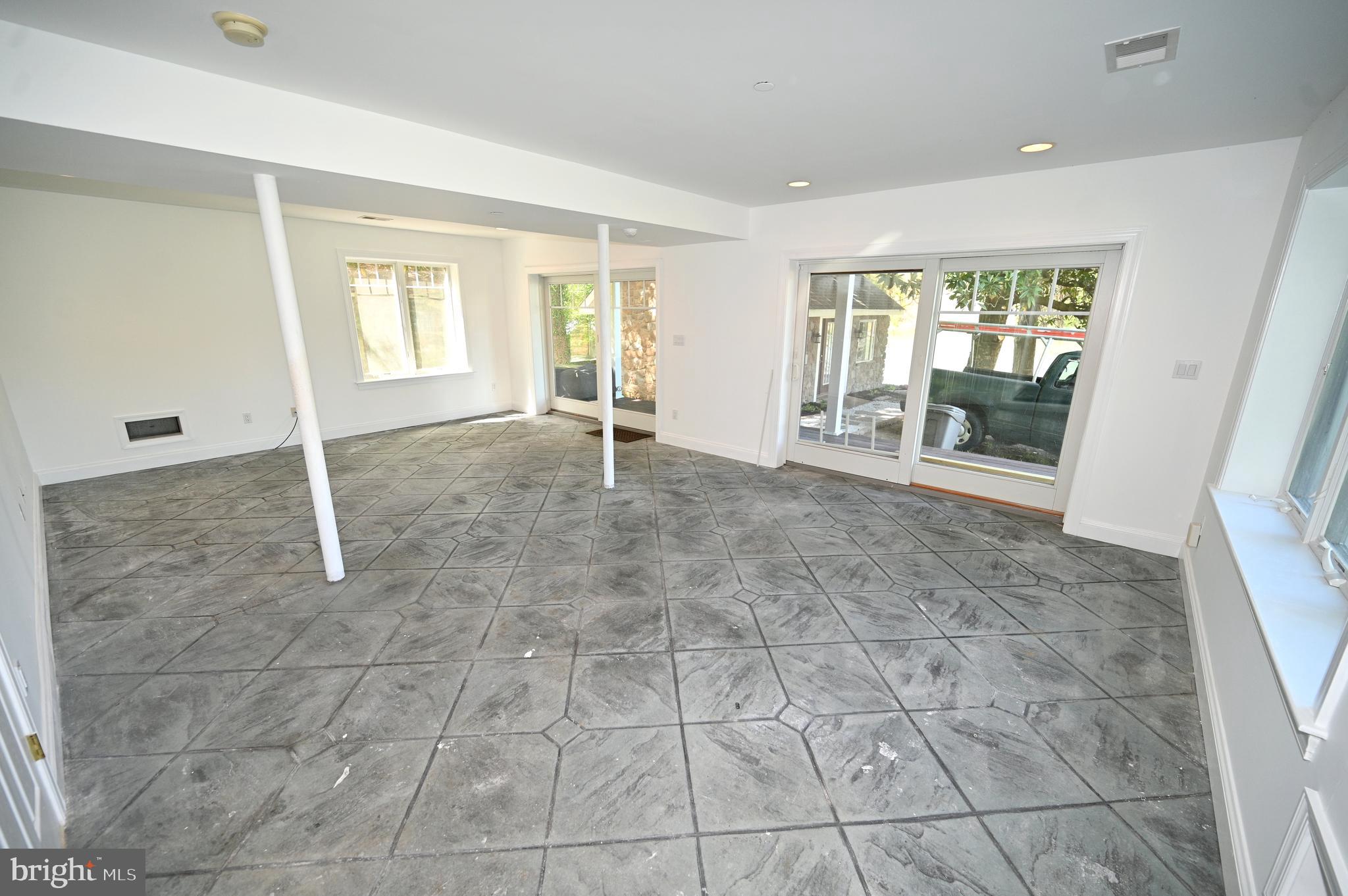 RIVER SPRINGS - Residential