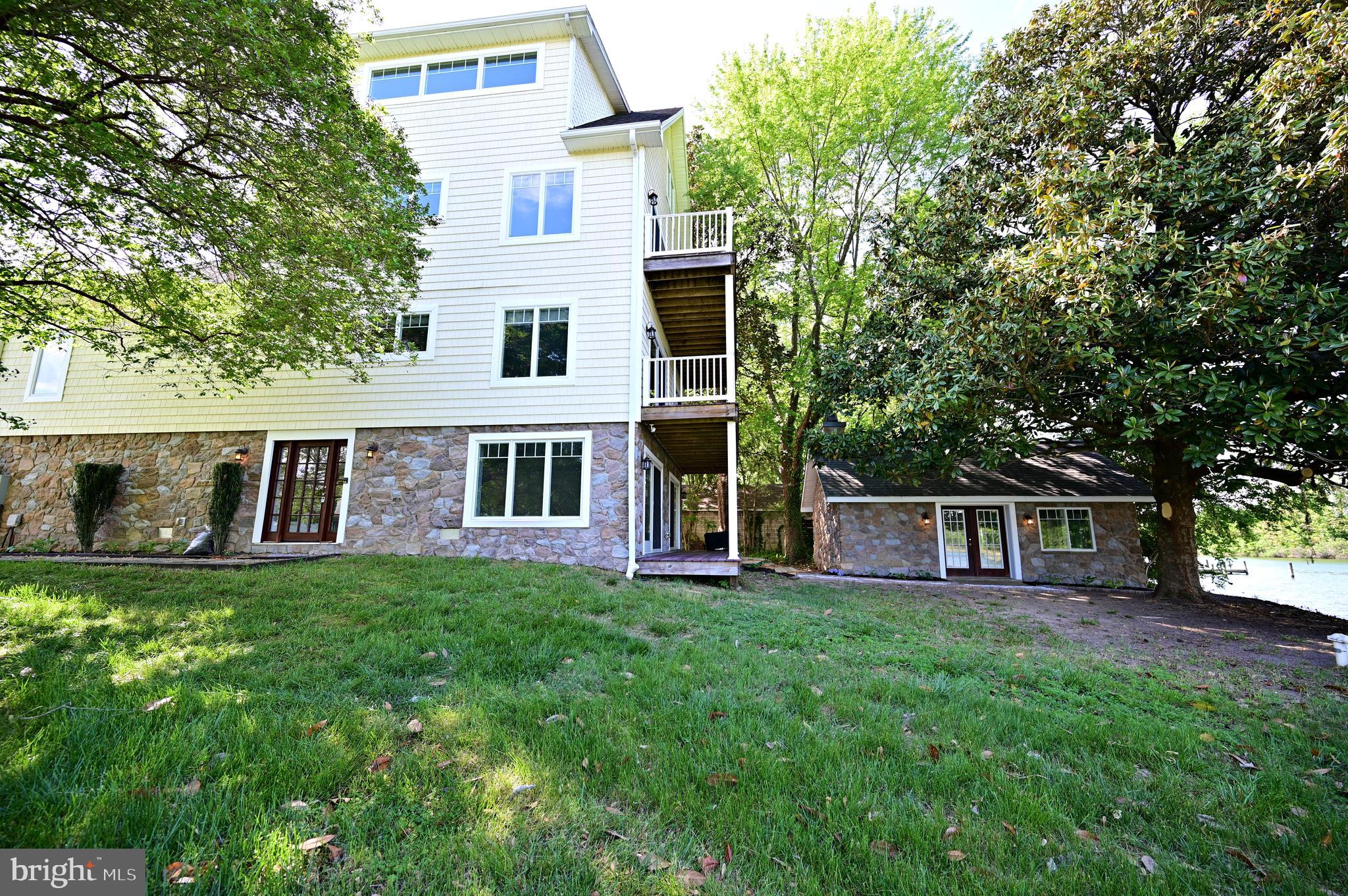 RIVER SPRINGS - Residential