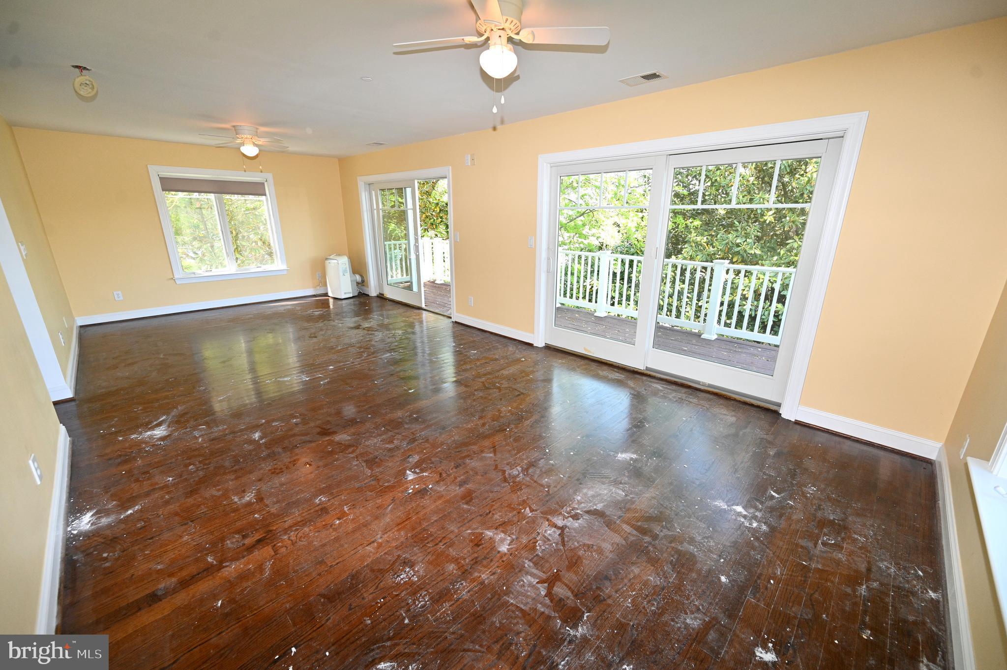 RIVER SPRINGS - Residential