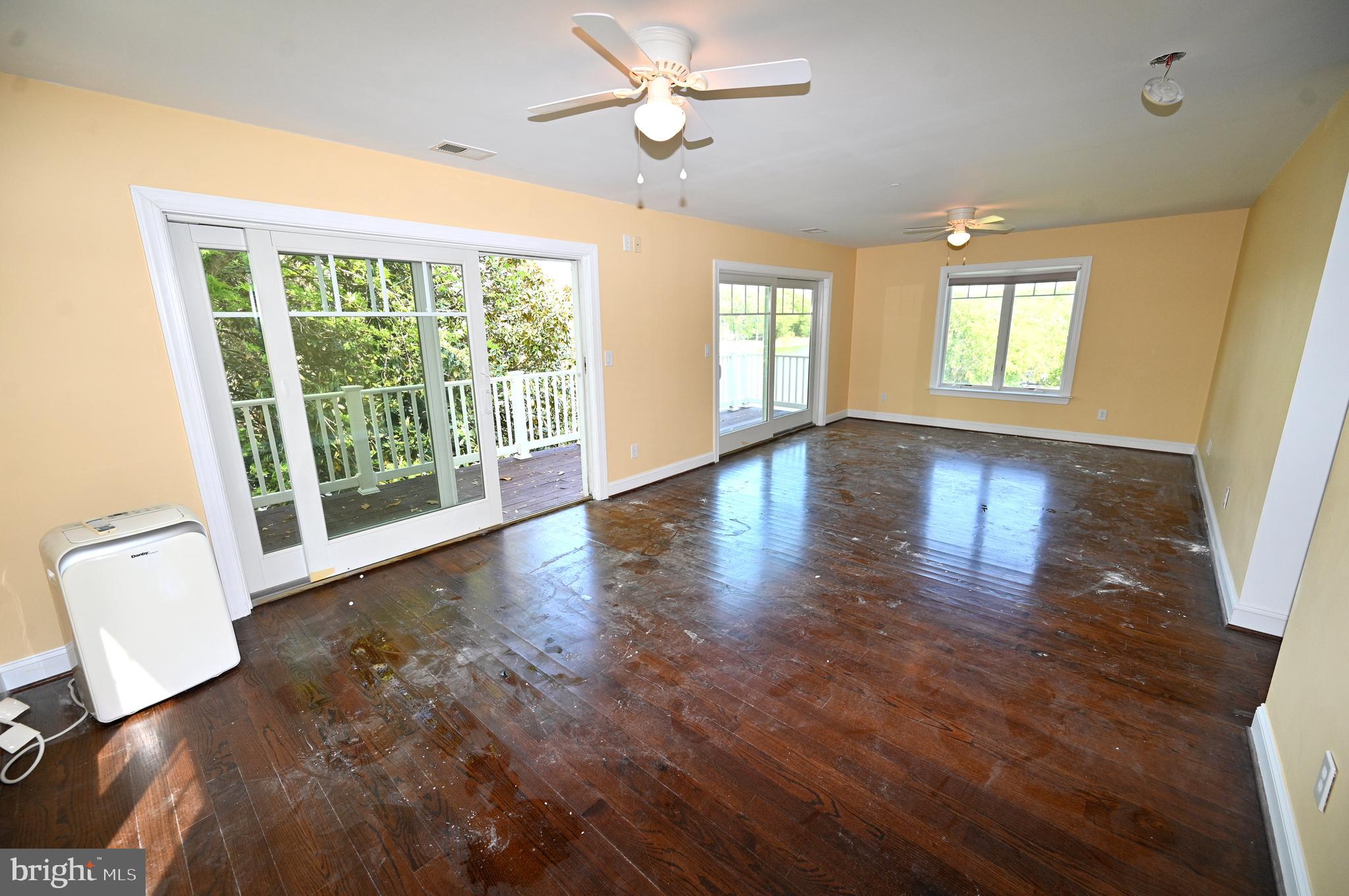 RIVER SPRINGS - Residential