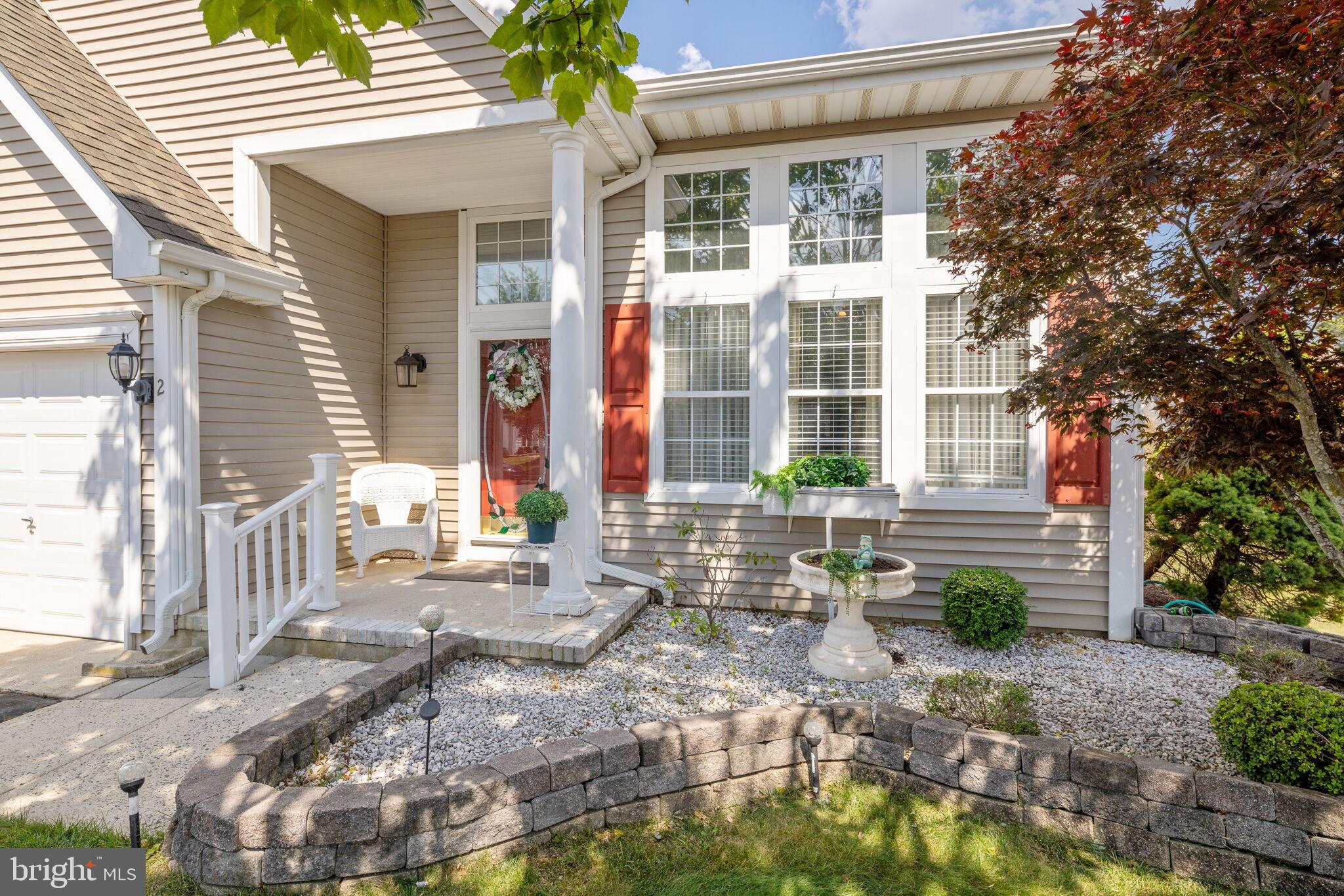 2 WOODLAKE COURT