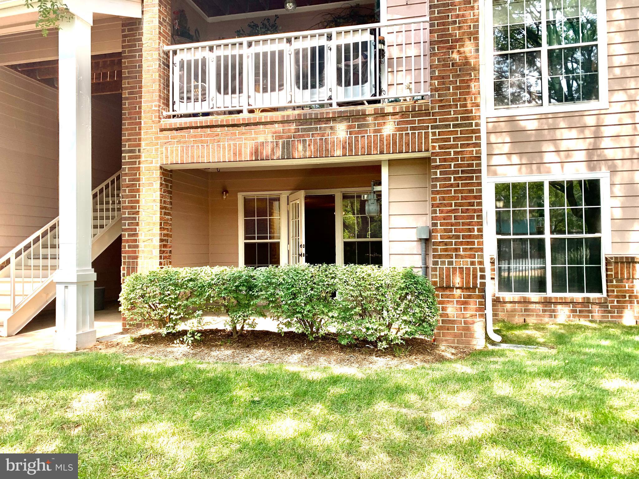 ASHBURN FARM - Residential Lease