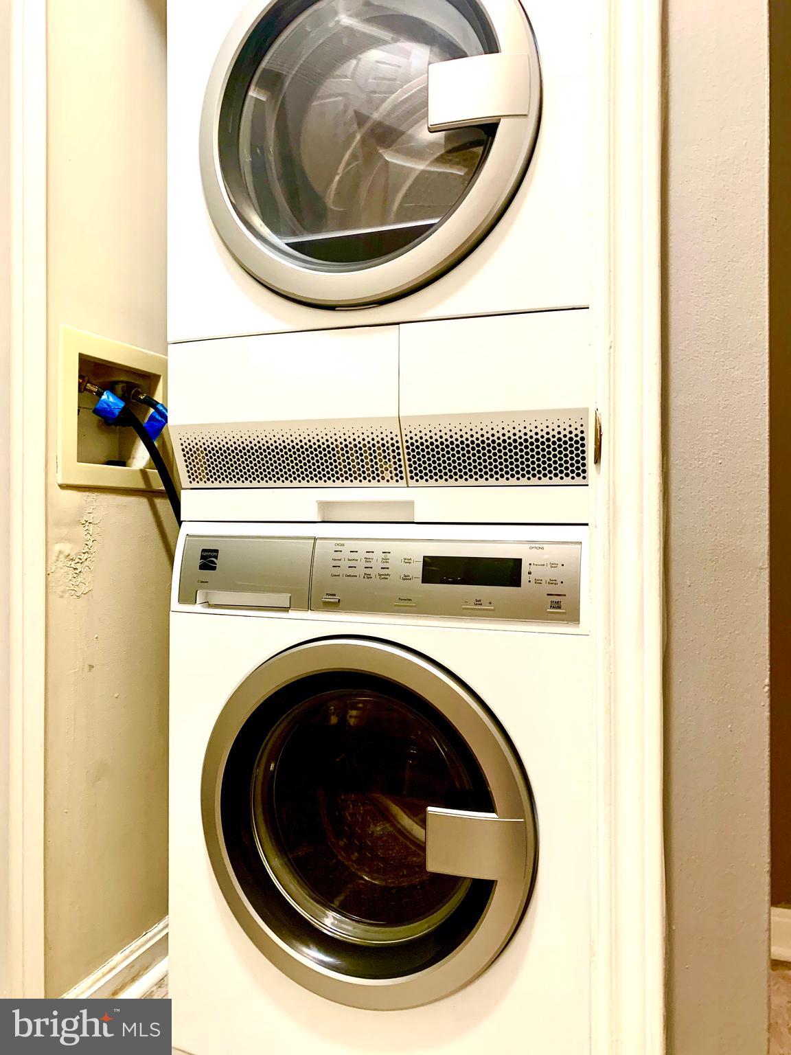 ASHBURN FARM - Residential Lease