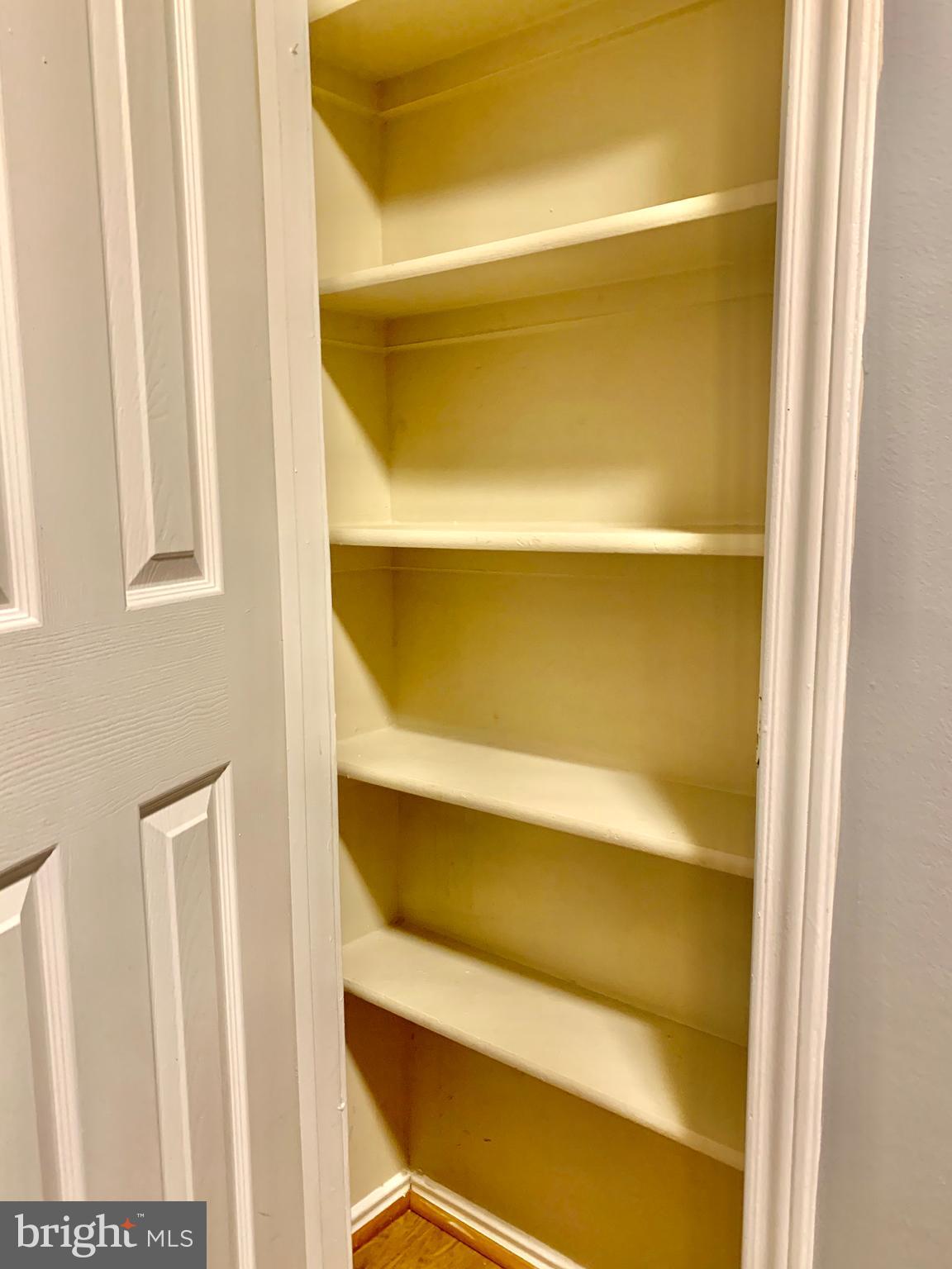 ASHBURN FARM - Residential Lease