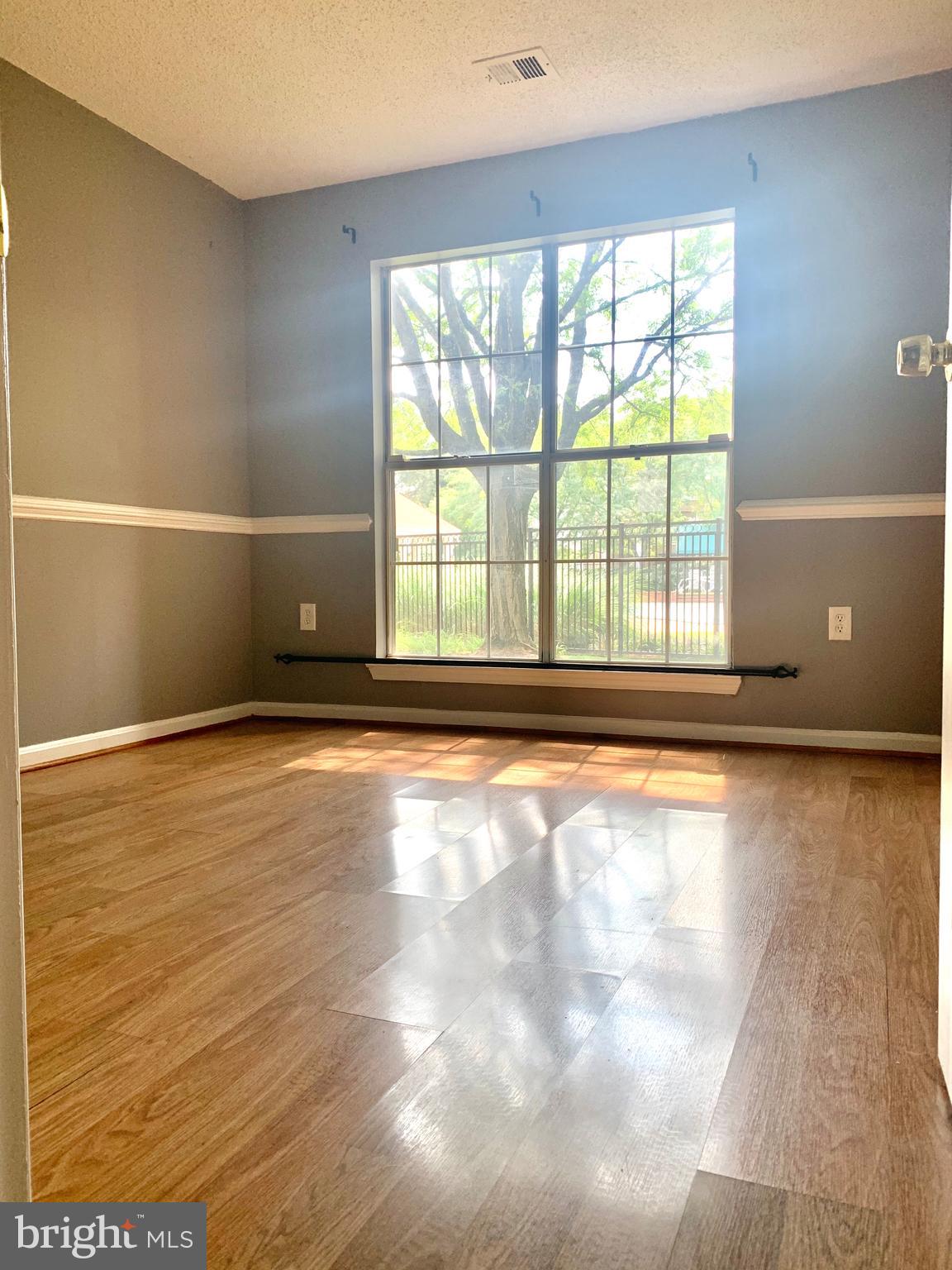 ASHBURN FARM - Residential Lease