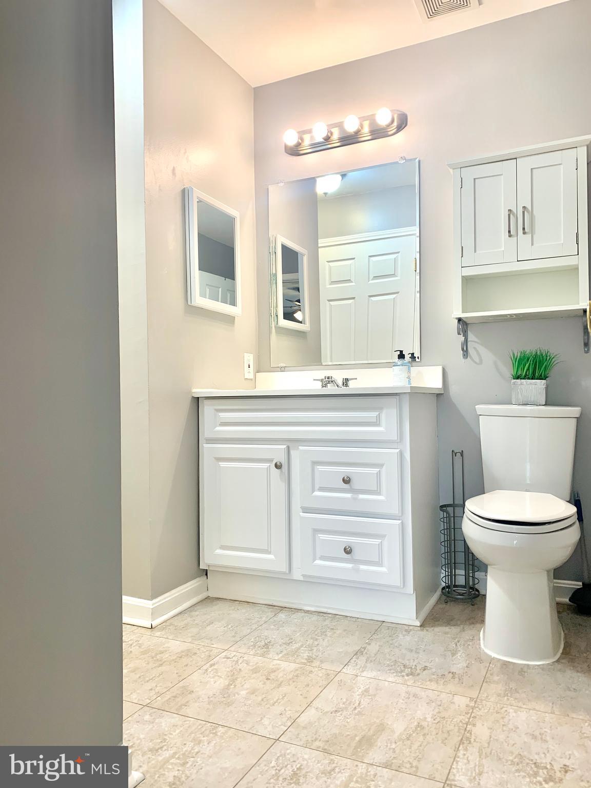 ASHBURN FARM - Residential Lease