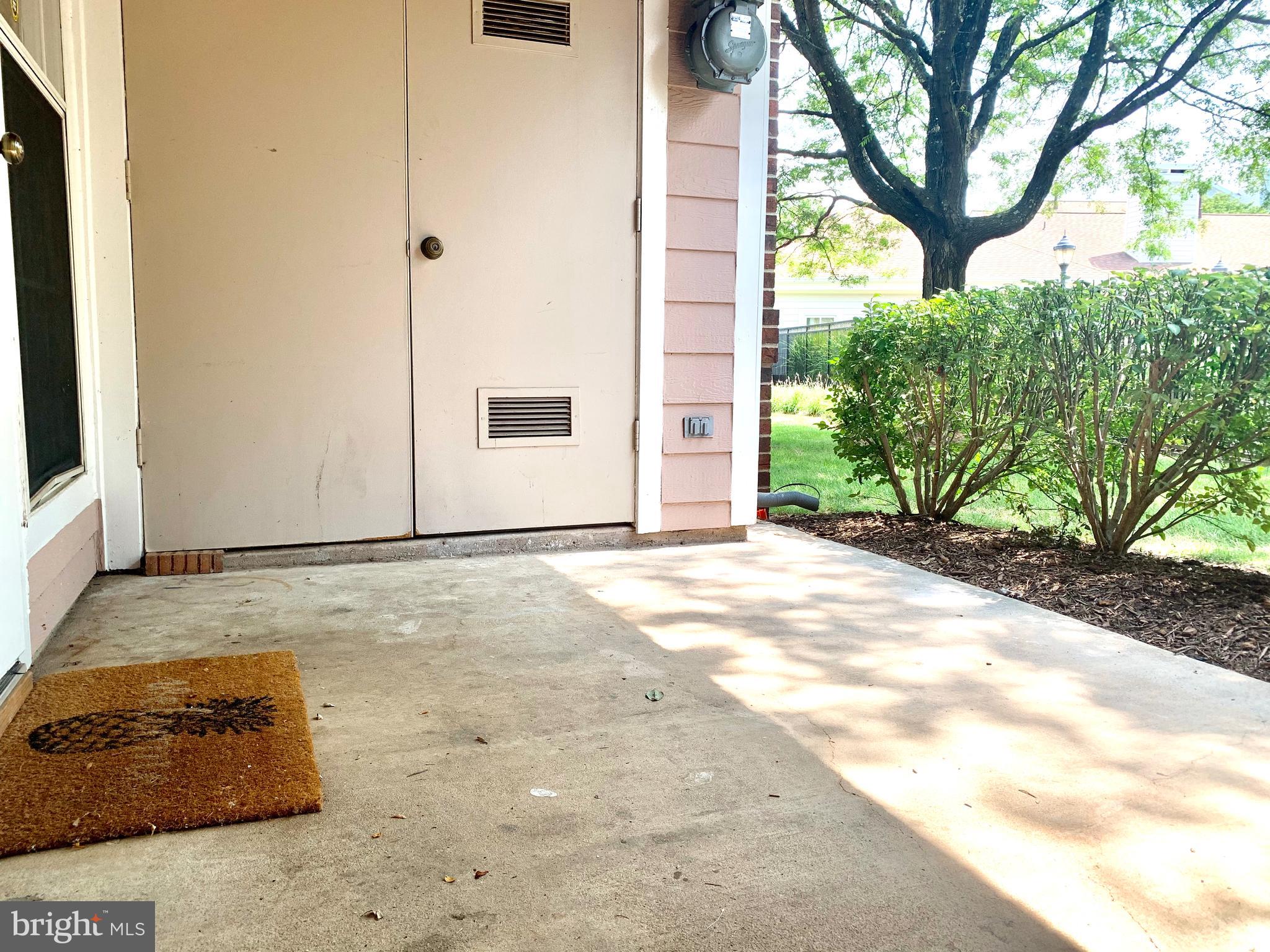 ASHBURN FARM - Residential Lease