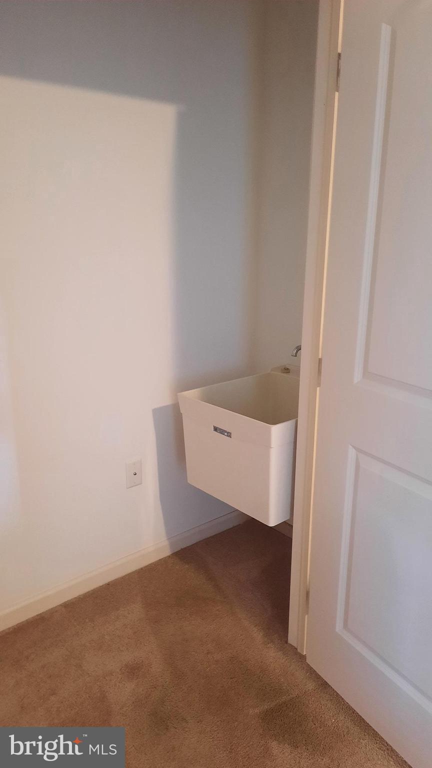 ADMIRALS QUAY - Residential Lease