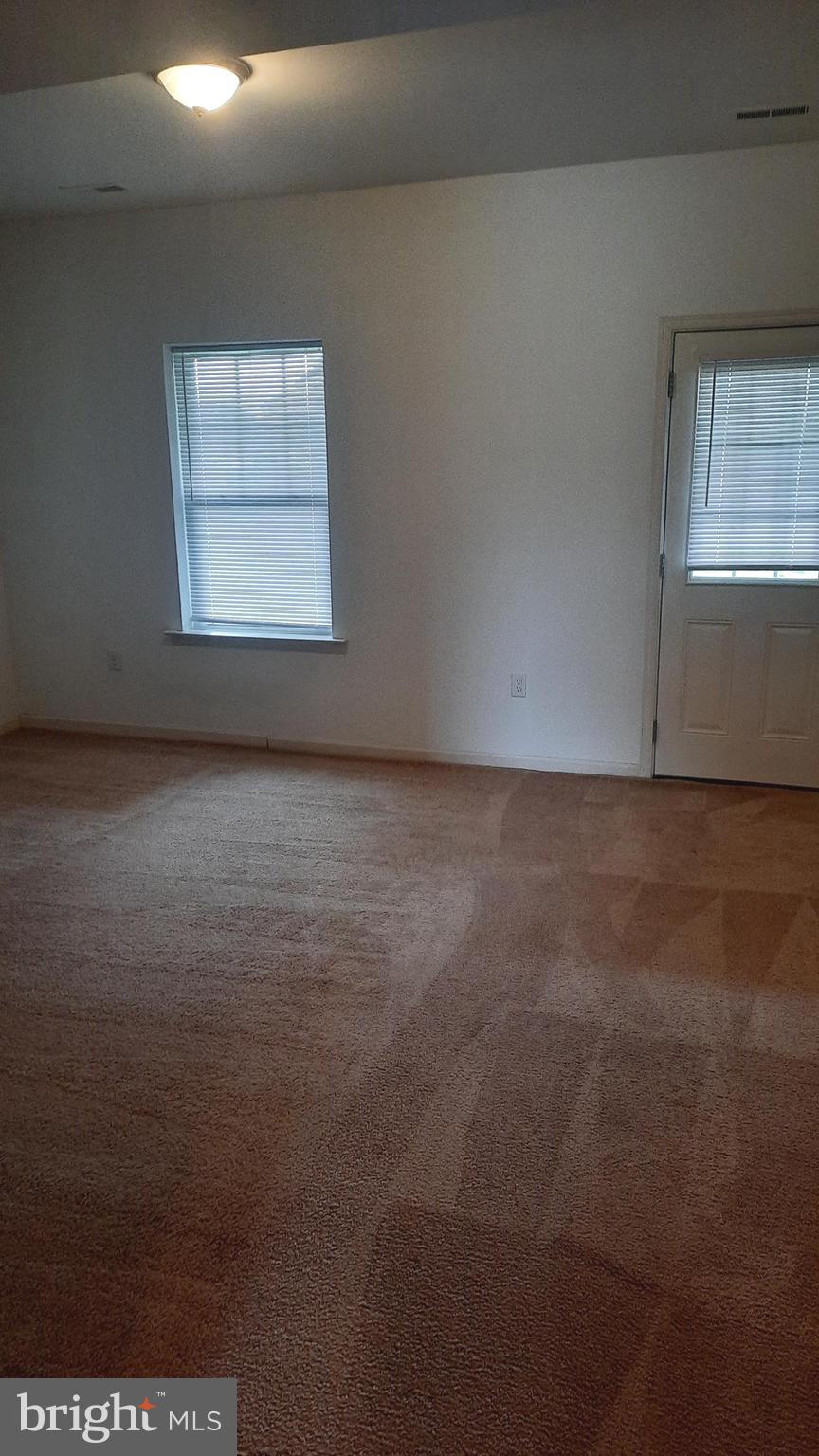 ADMIRALS QUAY - Residential Lease