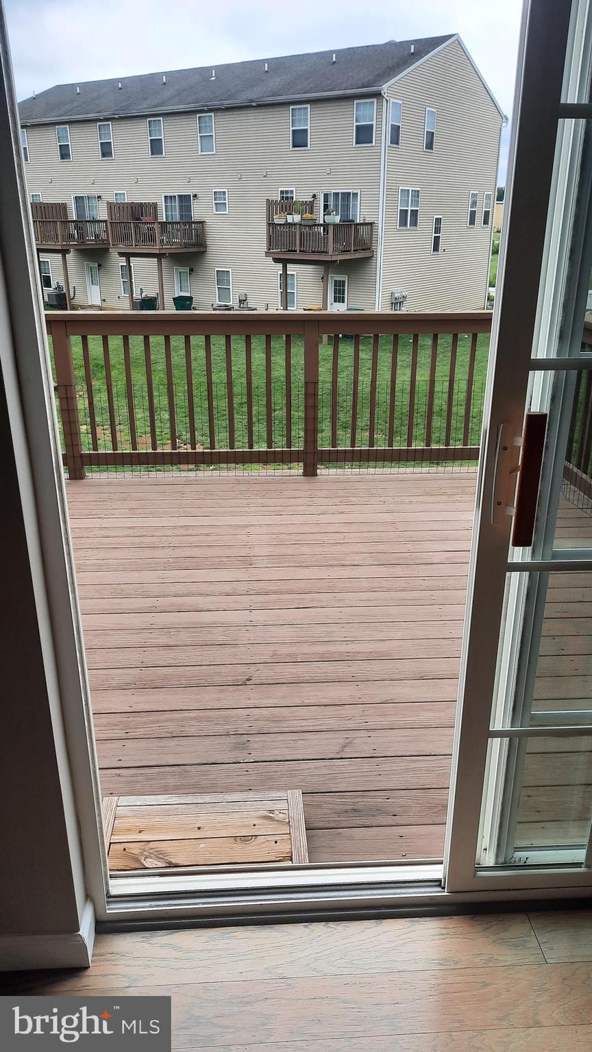 ADMIRALS QUAY - Residential Lease