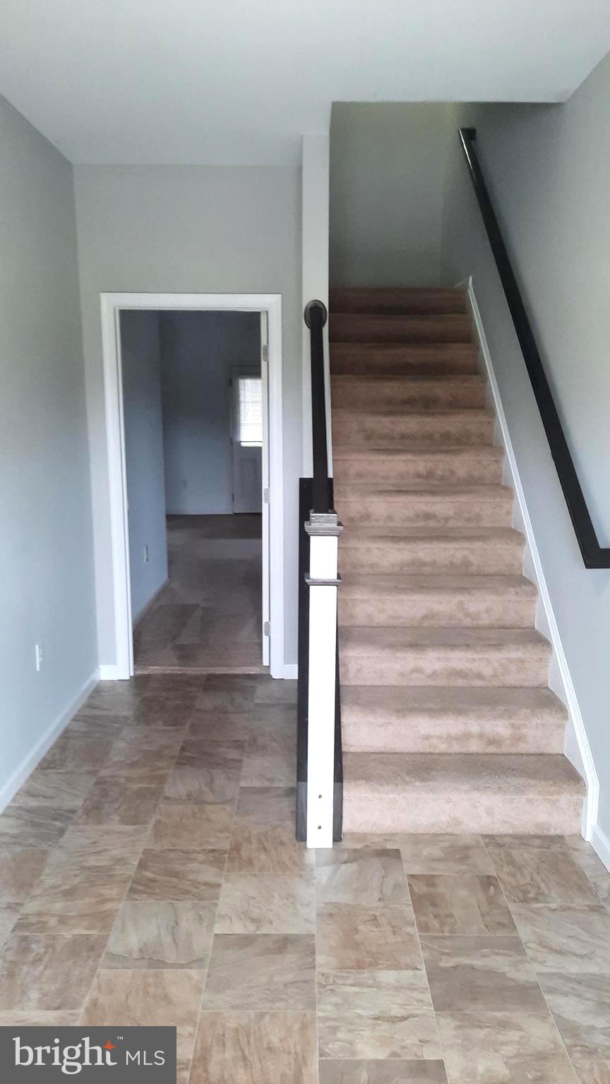 ADMIRALS QUAY - Residential Lease