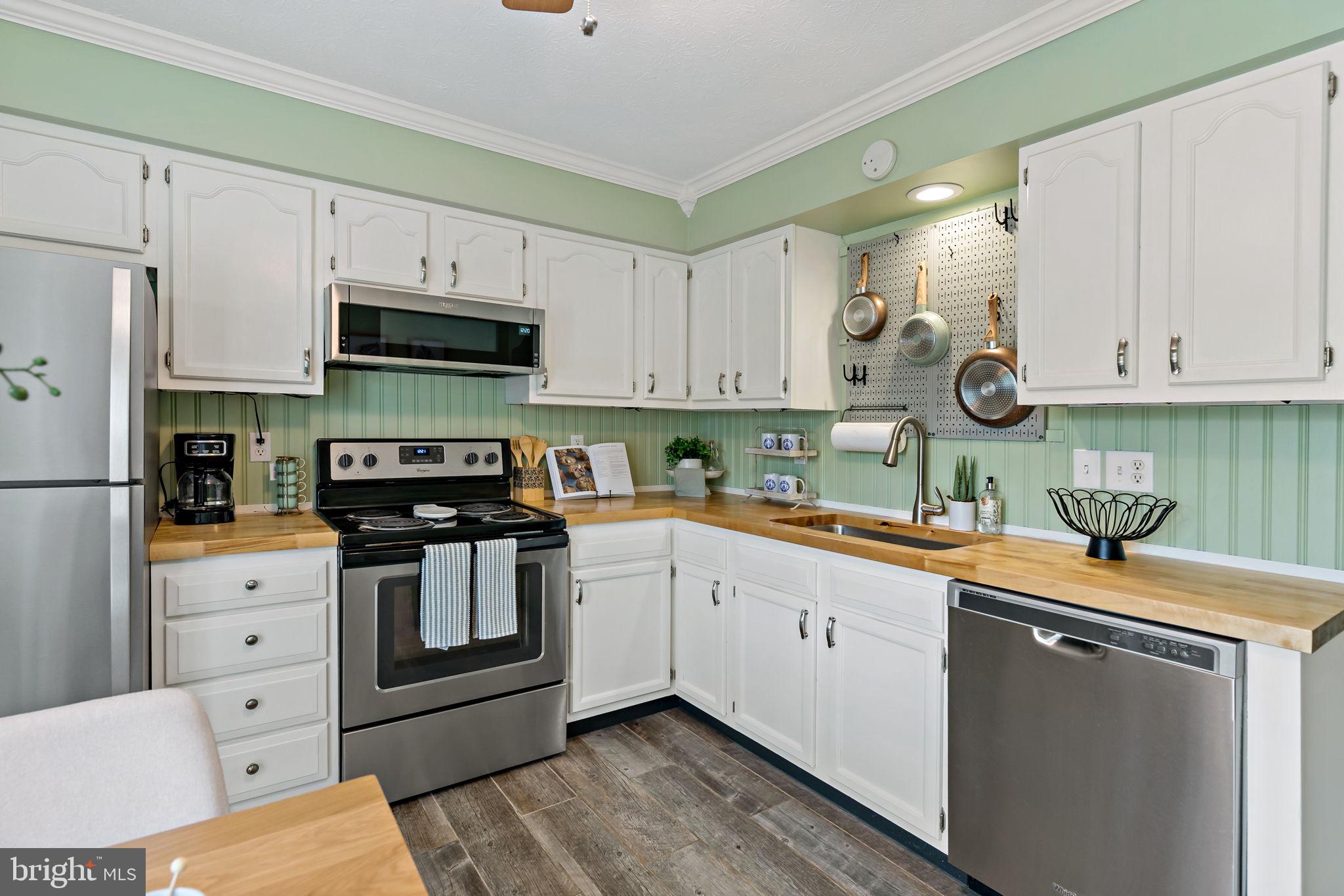 OPEQUON MEADOWS - Residential