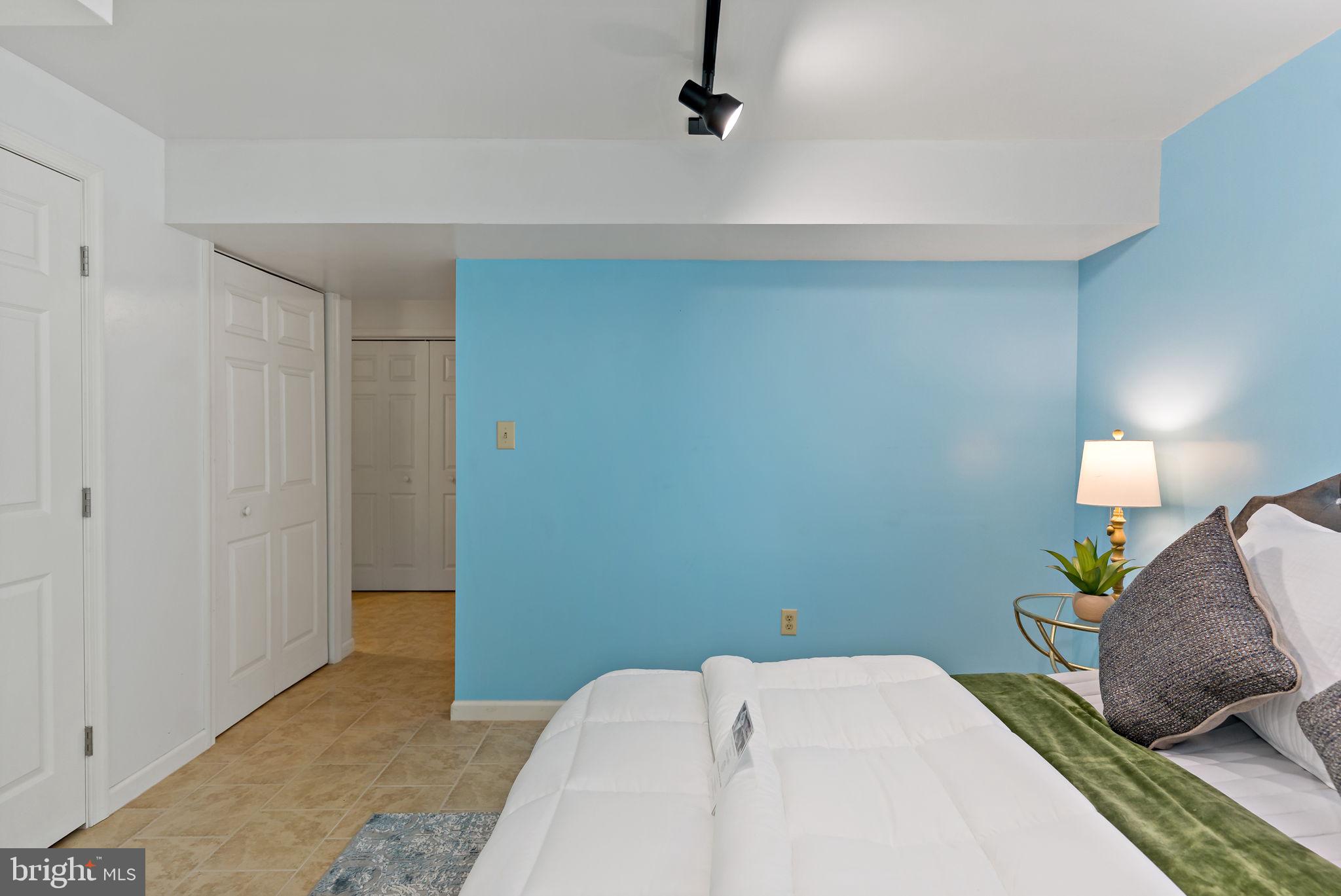 OPEQUON MEADOWS - Residential