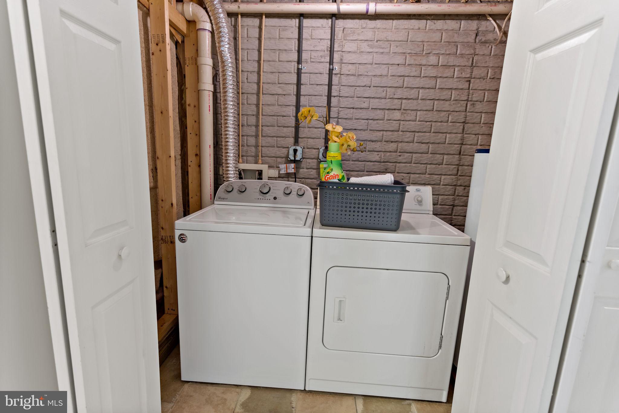 OPEQUON MEADOWS - Residential