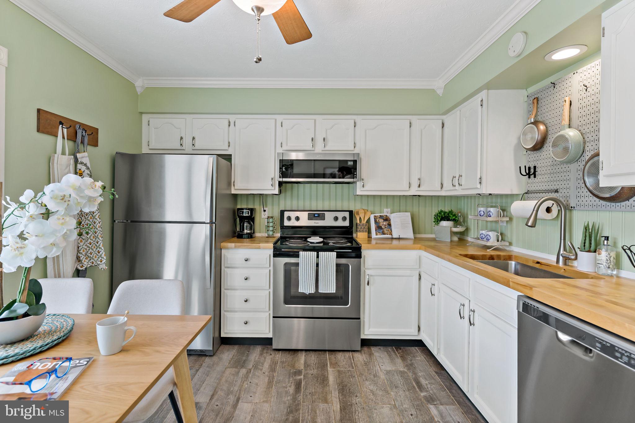 OPEQUON MEADOWS - Residential