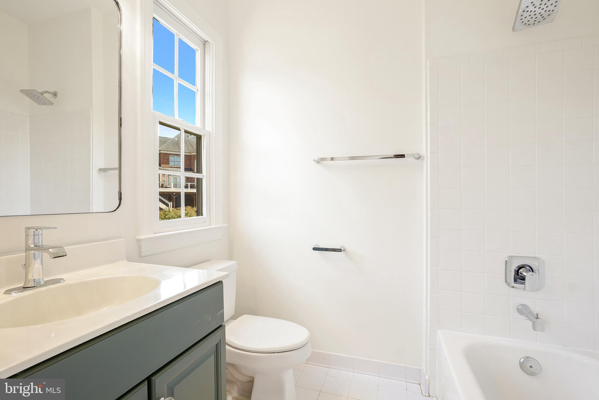 LAKE MANASSAS - Residential